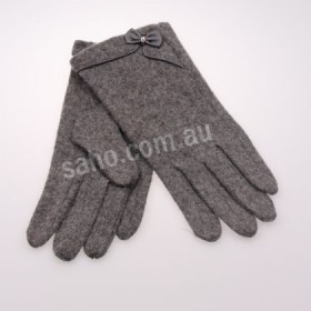 Woollen Ladies Glove 01 