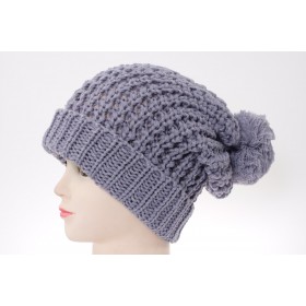 Pom Pom Beanie 01